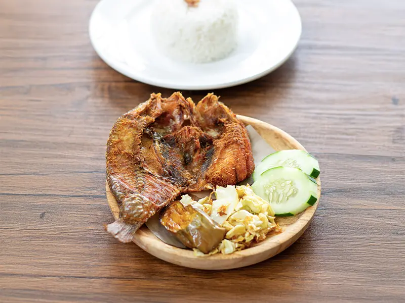 Nasi Putih Nila Goreng